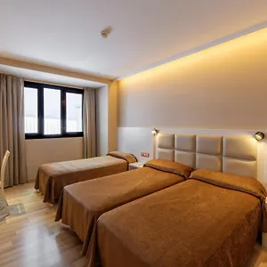 House Hotel